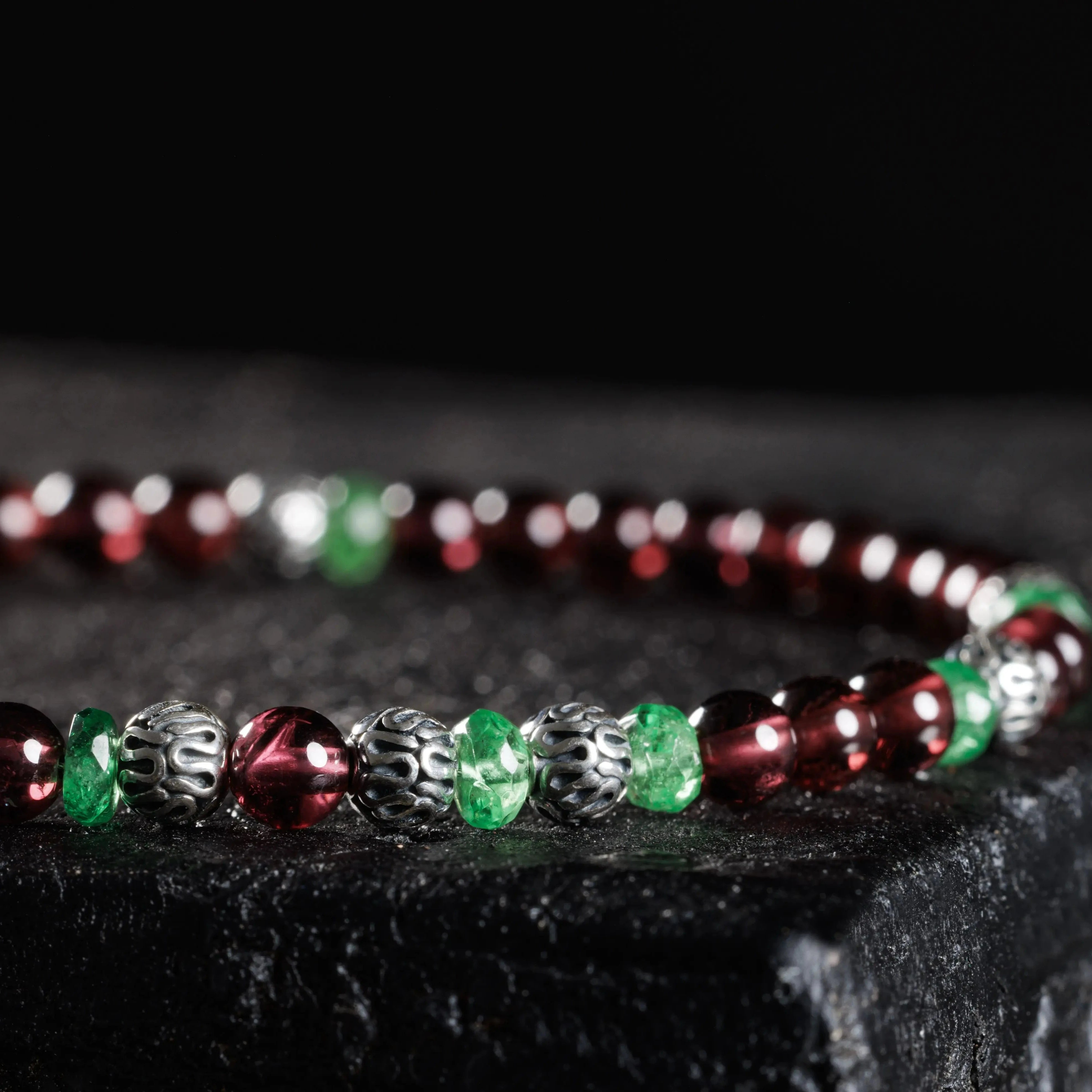 Tsavorite Garnet - Red Garnet Bracelet II (3-4mm)